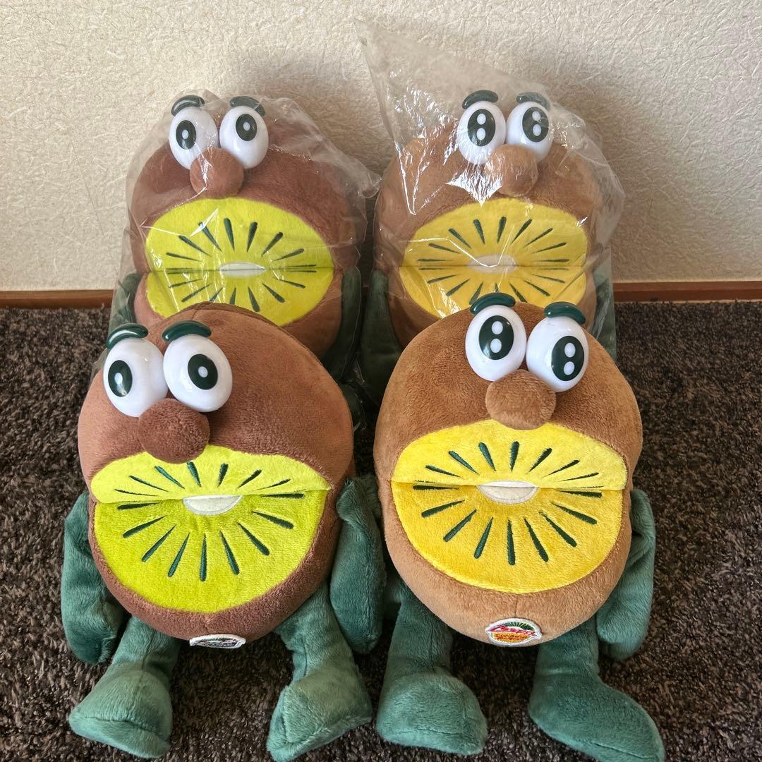 非売品】キウイブラザーズ ぬいぐるみ ゼスプリ - メルカリ