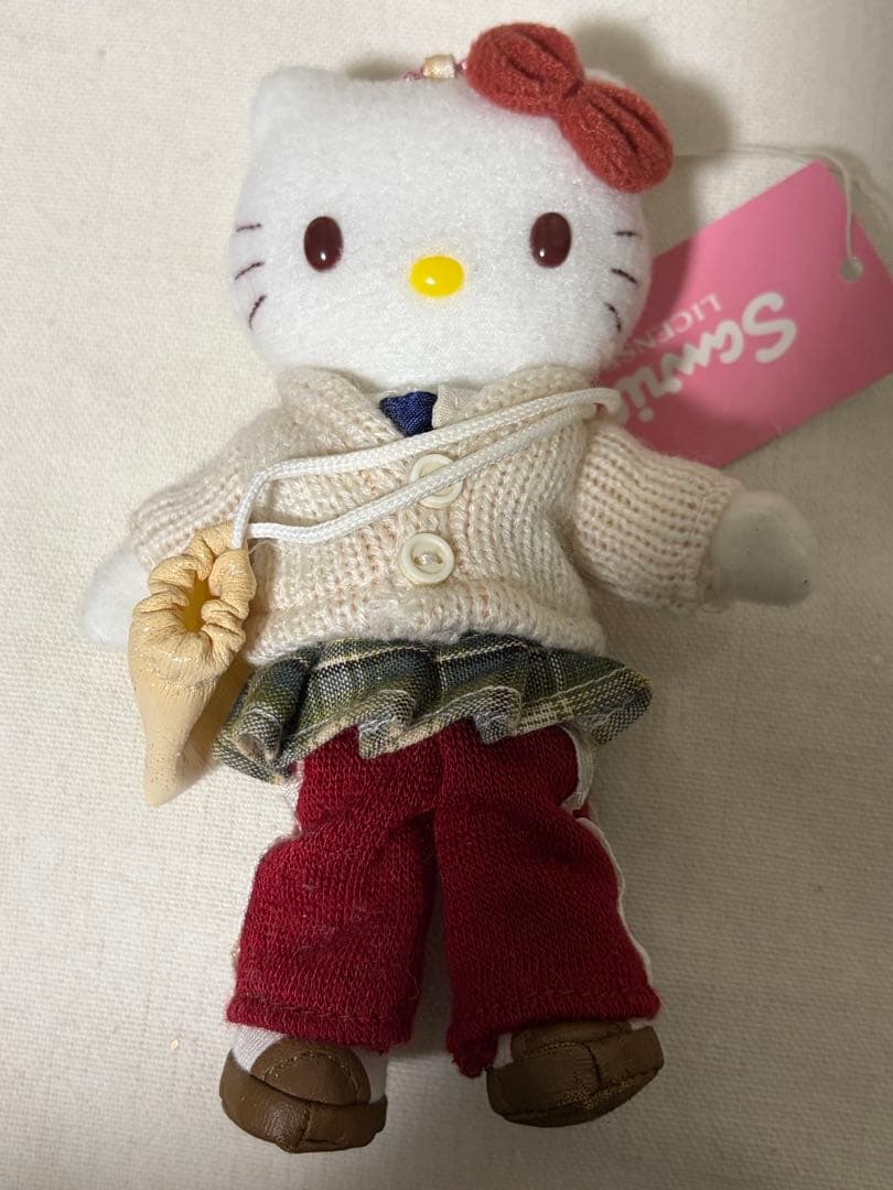 公*o様 【激レア！！！】ハローキティ 女子校生制服スタイル 私服スタイル