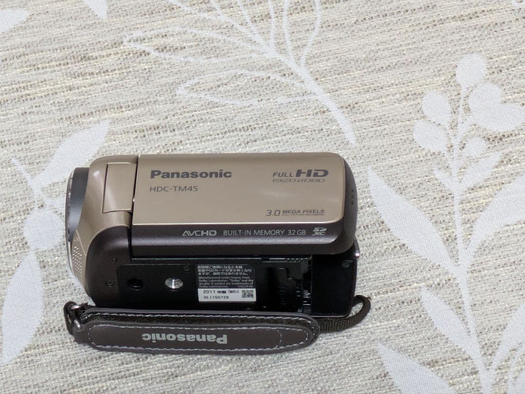 【美品】Panasonic HDC-TM45 デジタルハイビジョンビデオカメラ