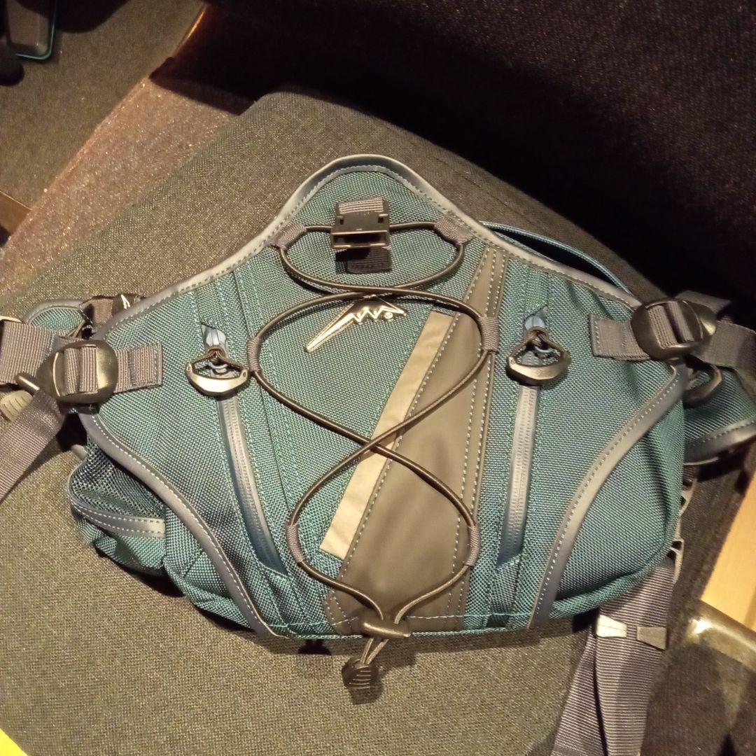 クシタニ　ヒップバック クシタニK-3586ヒップバッグ。拡張性もあり気軽に出かけることのできる