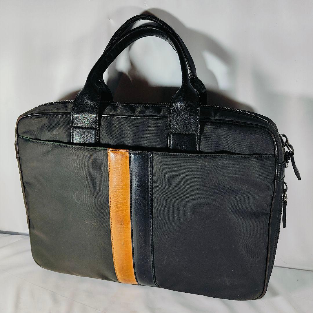 【美品】TOD’S トッズ　イタリア製　高級ブリーフケース 艶黒本革 正規品
