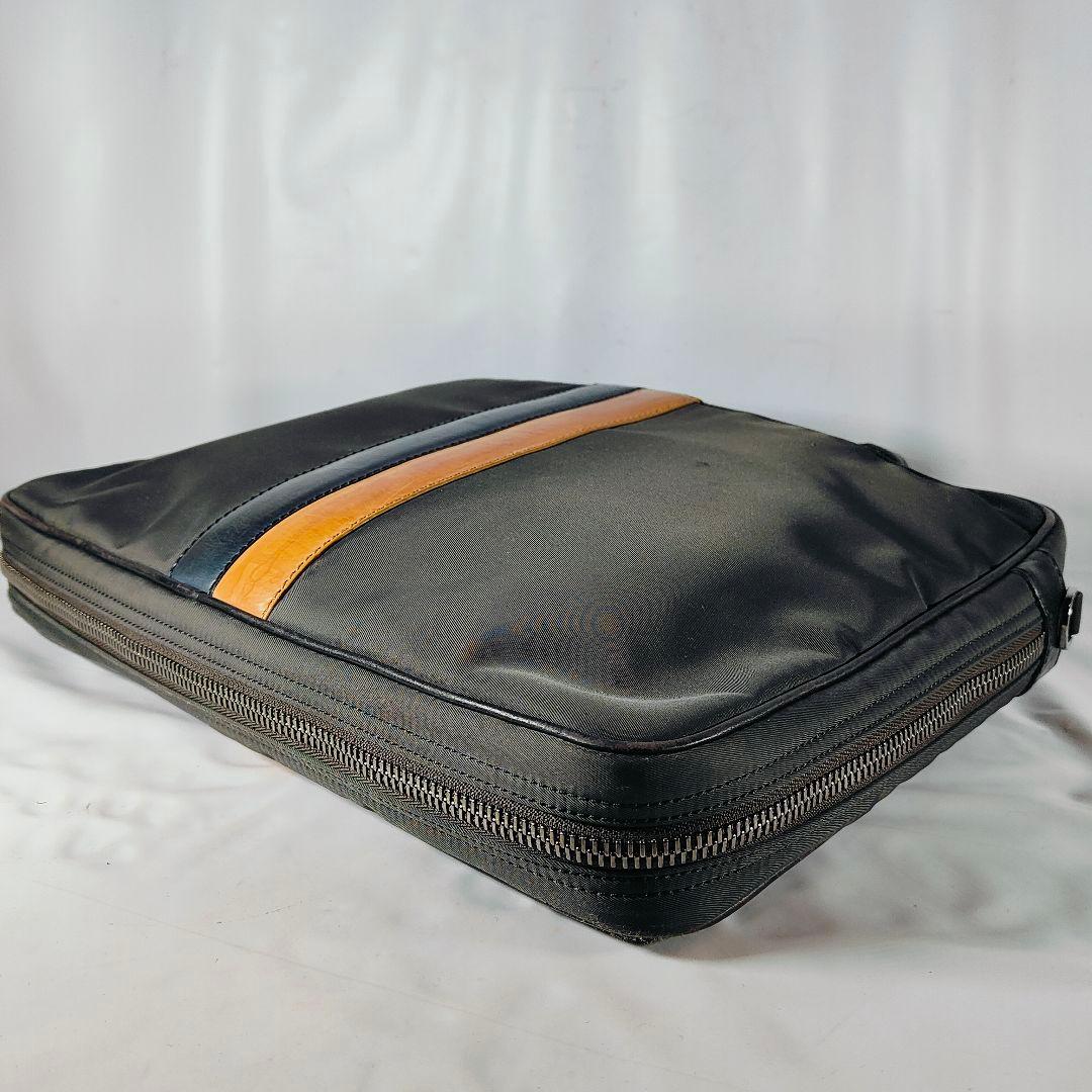 【美品】TOD’S トッズ　イタリア製　高級ブリーフケース 艶黒本革 正規品