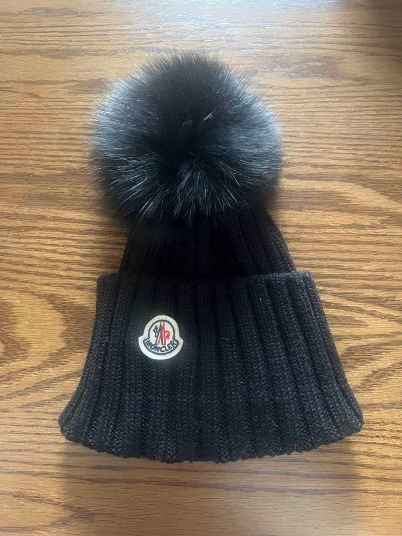 MONCLER ポンポン付き ブラックニット帽 MONCLER モンクレール ウール＆カシミア ポンポン ビーニー (MONCLER