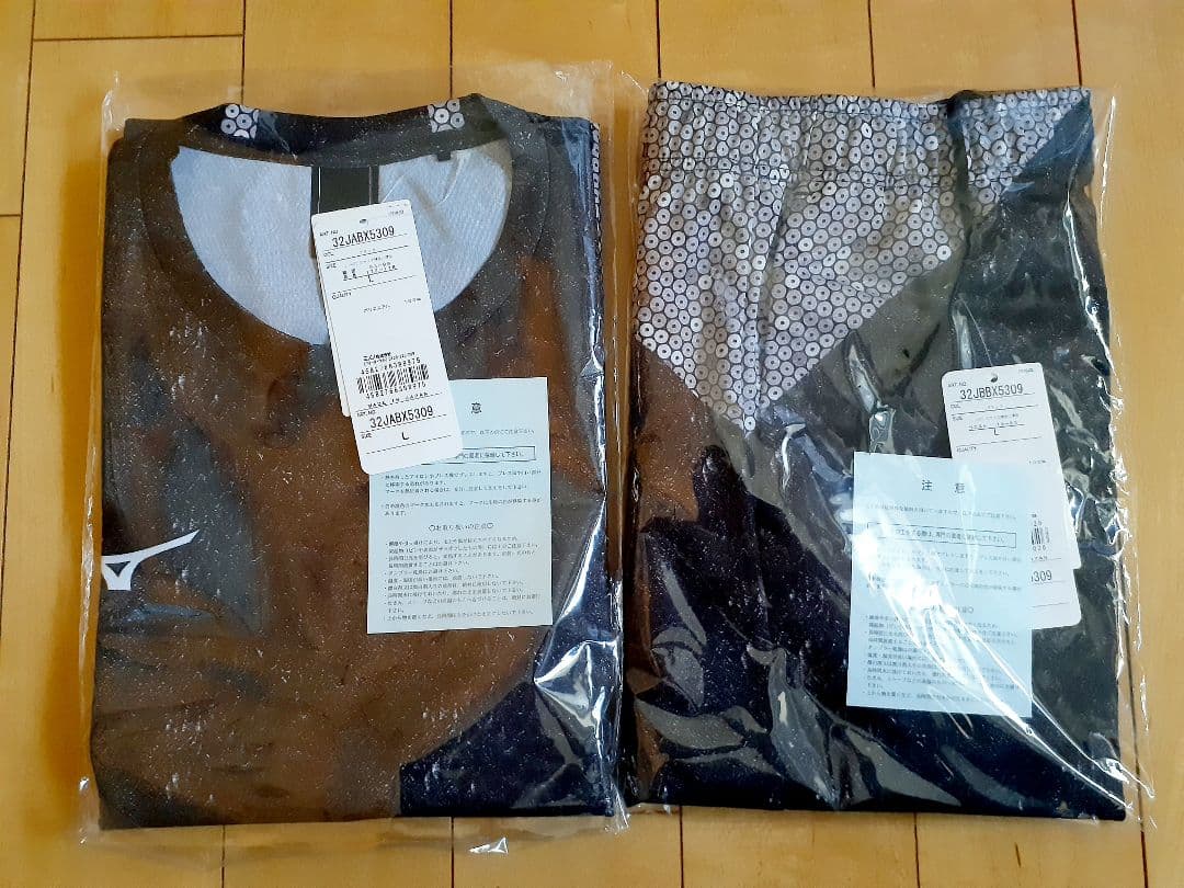 MIZUNO製井上尚弥勝利記念ガウンテイストTシャツ&ハーフパンツ(完売商品)