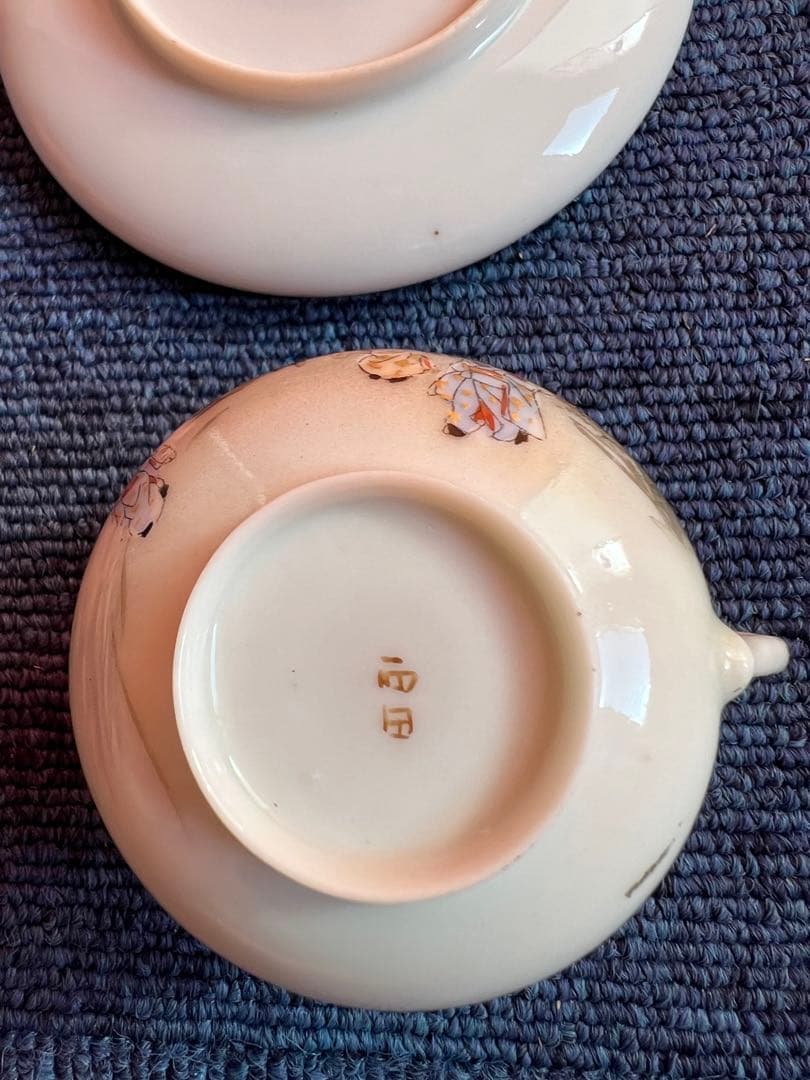 964 明治期 英国里帰り品 色絵陽刻美人富士文卵殻手 カップ＆ソーサー