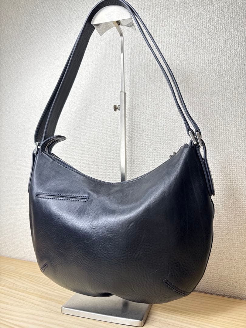 美品★HIROFU ヒロフ　ソーロ　ショルダーバッグ　本革　Hロゴ　紺色　保存袋