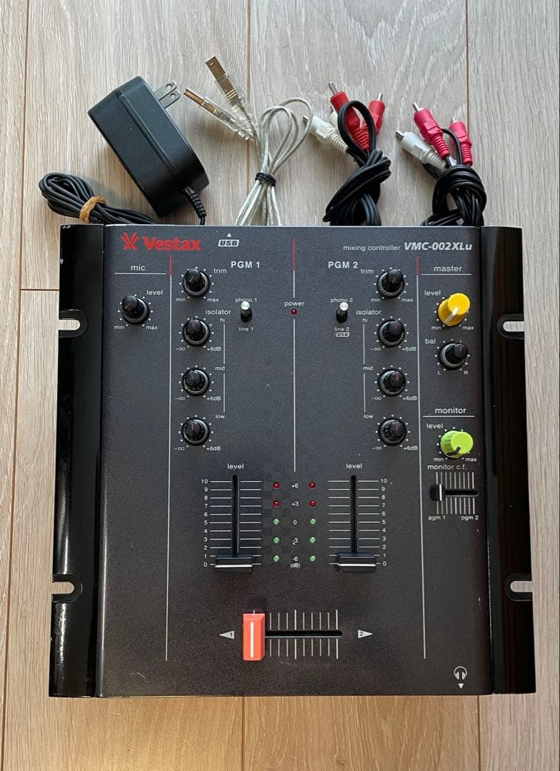 【音出確認済】VESTAX VMC-002XLu DJミキサー 音出確認済】VESTAX VMC-002XLu DJミキサー 音出確認済】VESTAX VMC