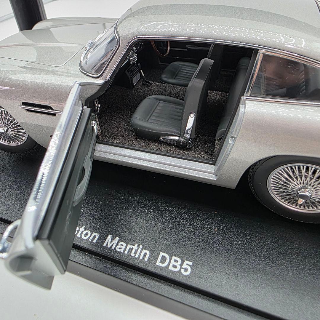 希少　AUTOart製　Aston Martin　DB5　1/18 ミニカー
