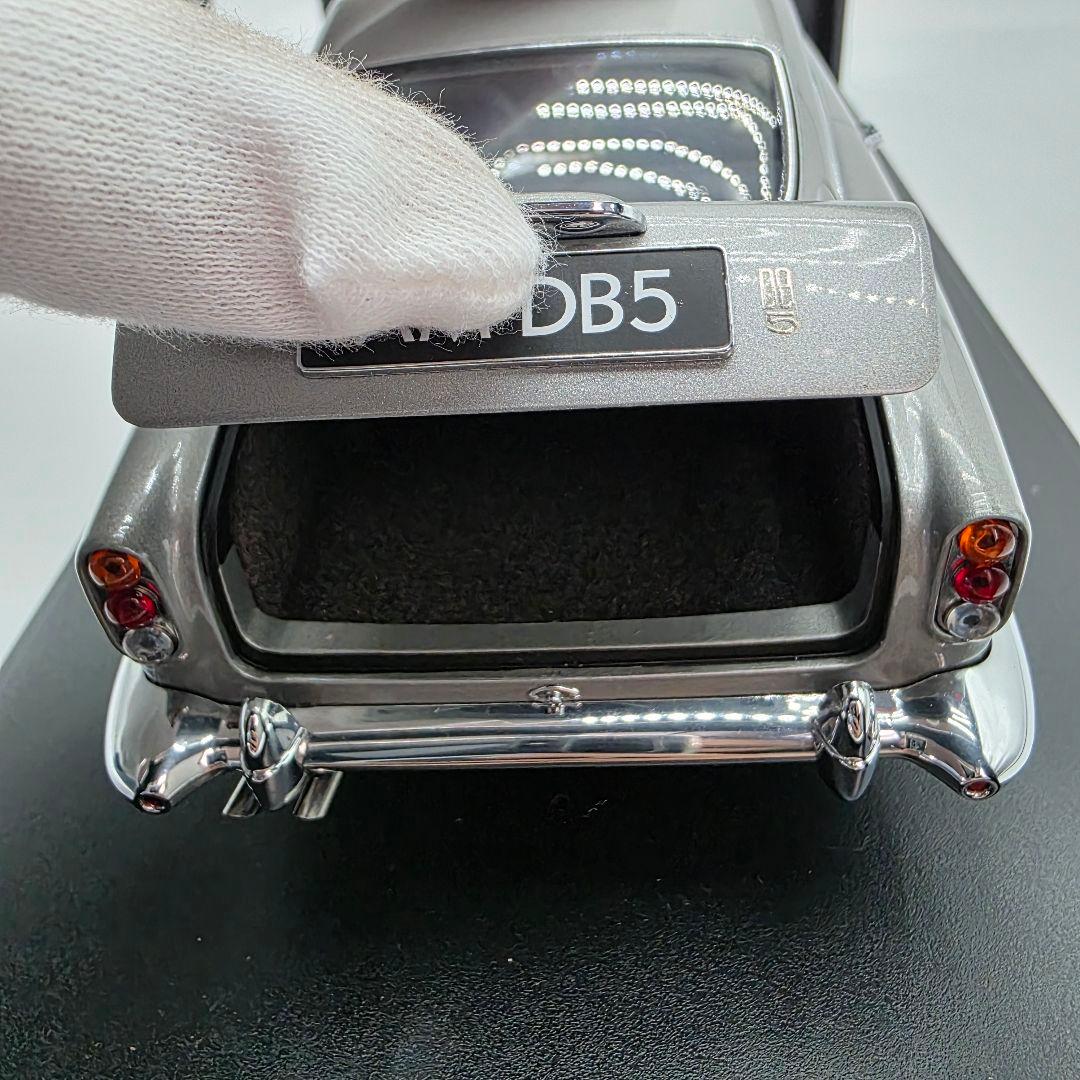 希少　AUTOart製　Aston Martin　DB5　1/18 ミニカー