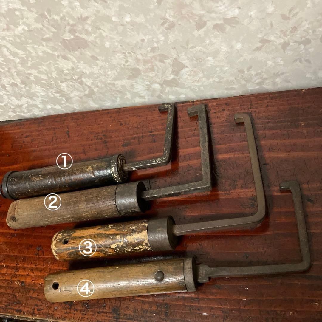 古い蔵戸の「落とし鍵」各種10点