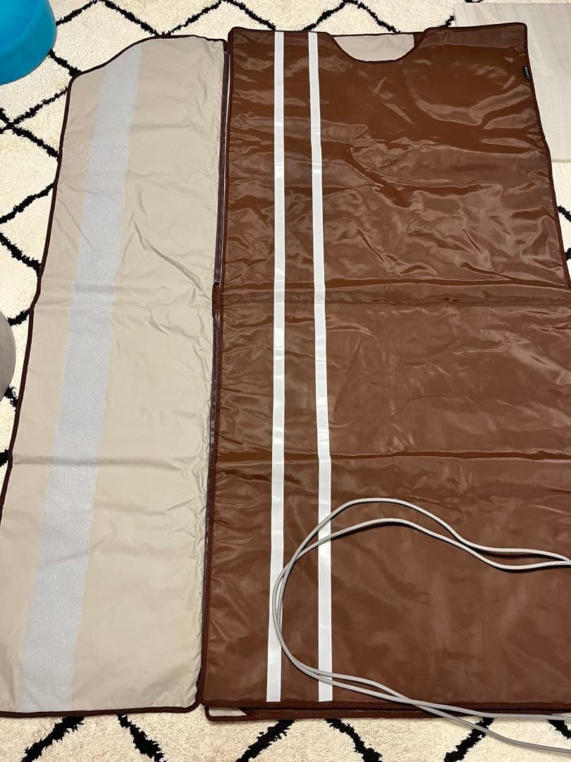 MOCOエステ ゲルマニウム&遠赤外線ヒートマット 4DX 三つ折