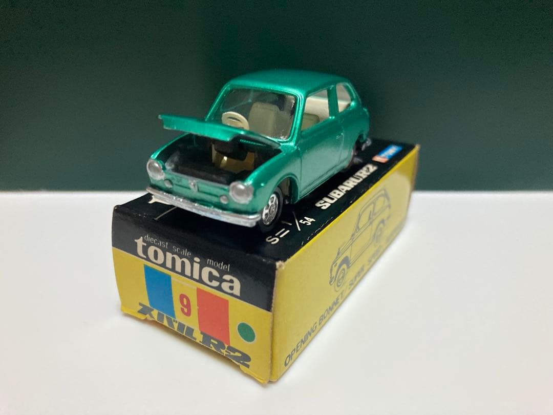 トミカ　No. 9 日本製　スバル　R-2 白シート 緑色指名箱