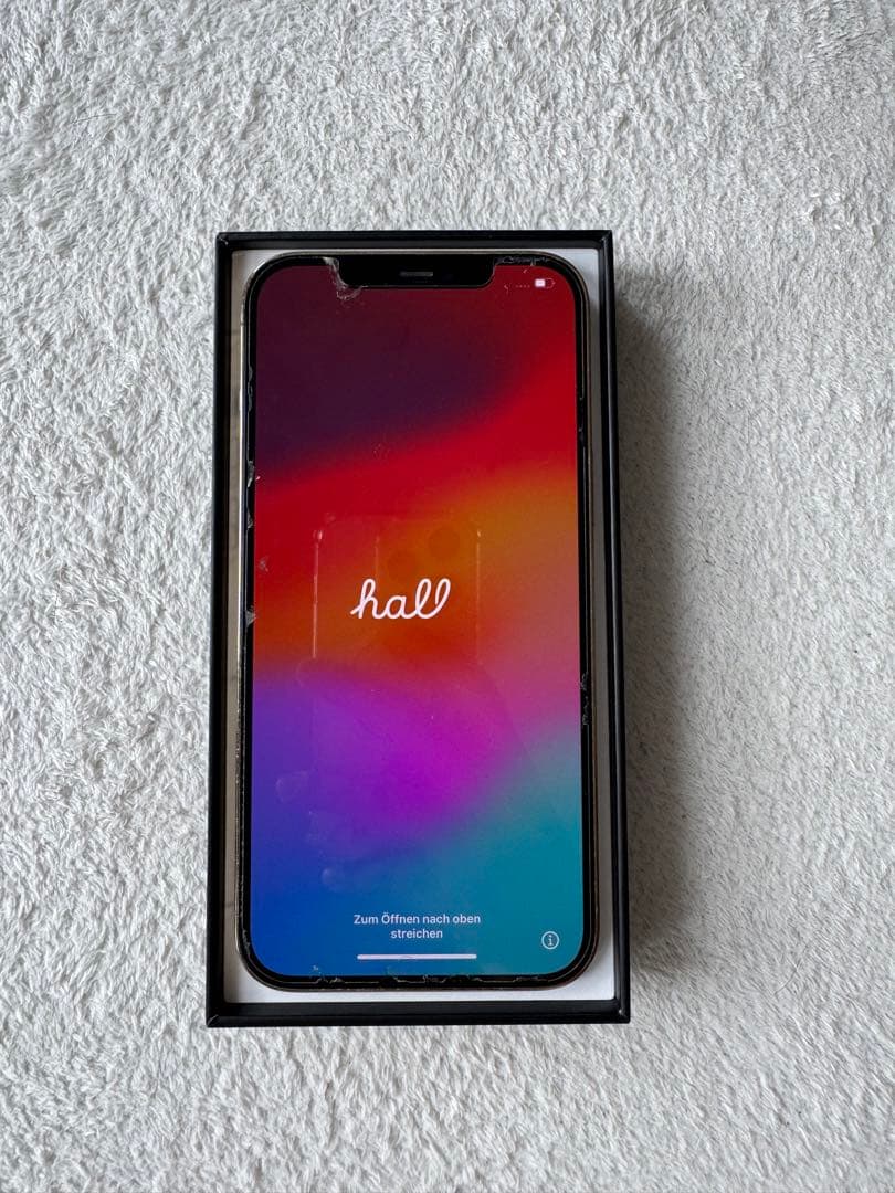 12/31まで】iPhone 12 Pro max 背面割れ、カメラ傷あり