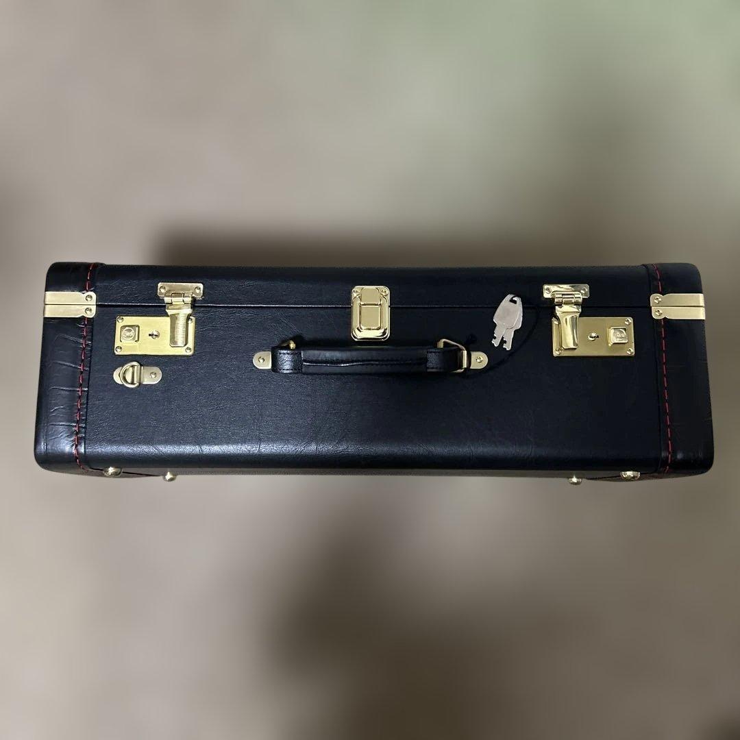 Bach トランペットケース 黒 　ショルダーストラップなし