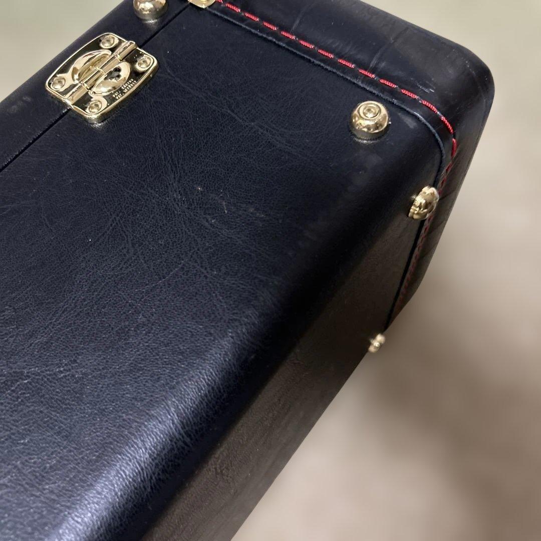 Bach トランペットケース 黒 　ショルダーストラップなし