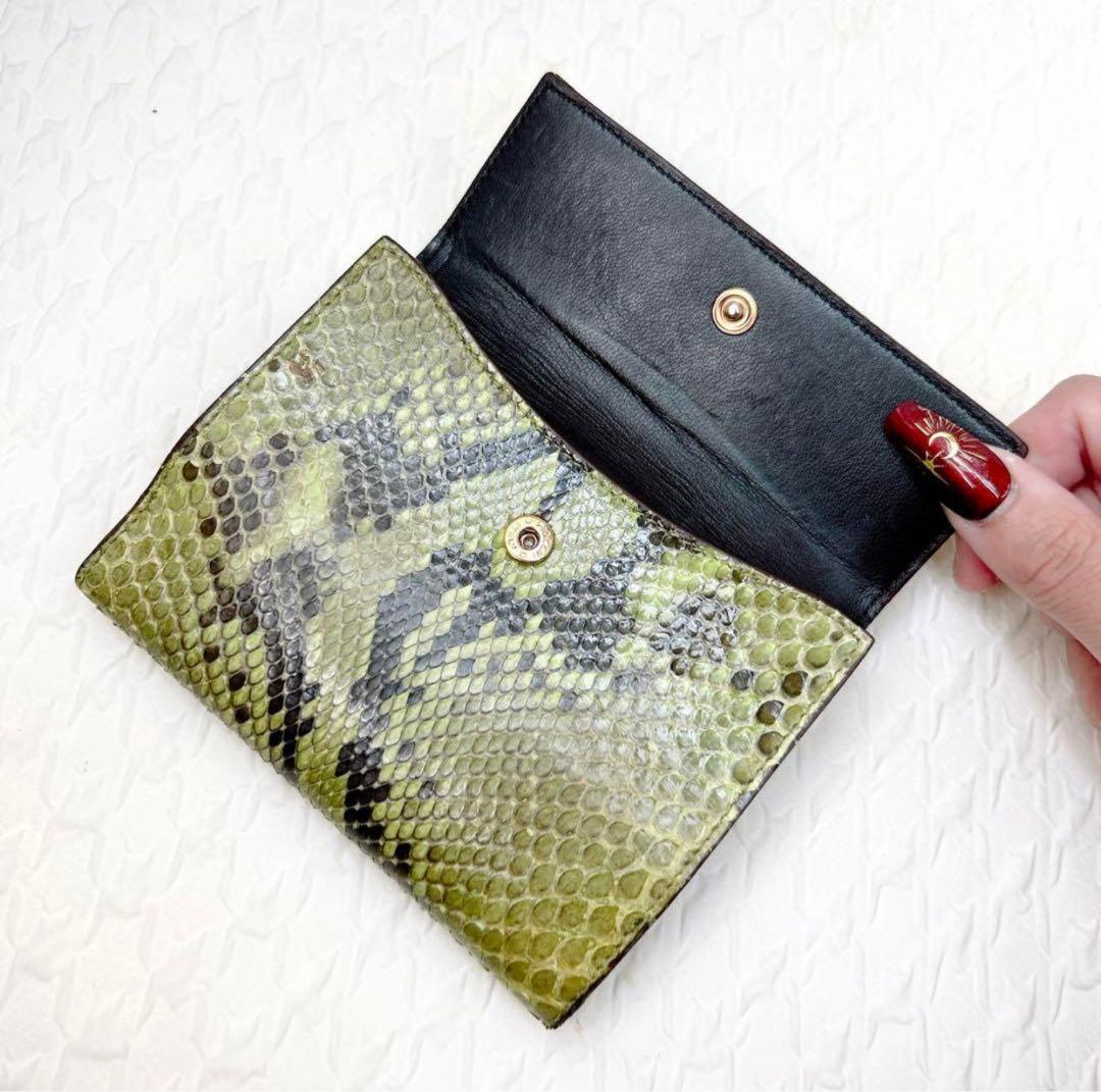 早い者勝ち】プラダ 財布 二つ折り パイソン グリーン 蛇 - メルカリ
