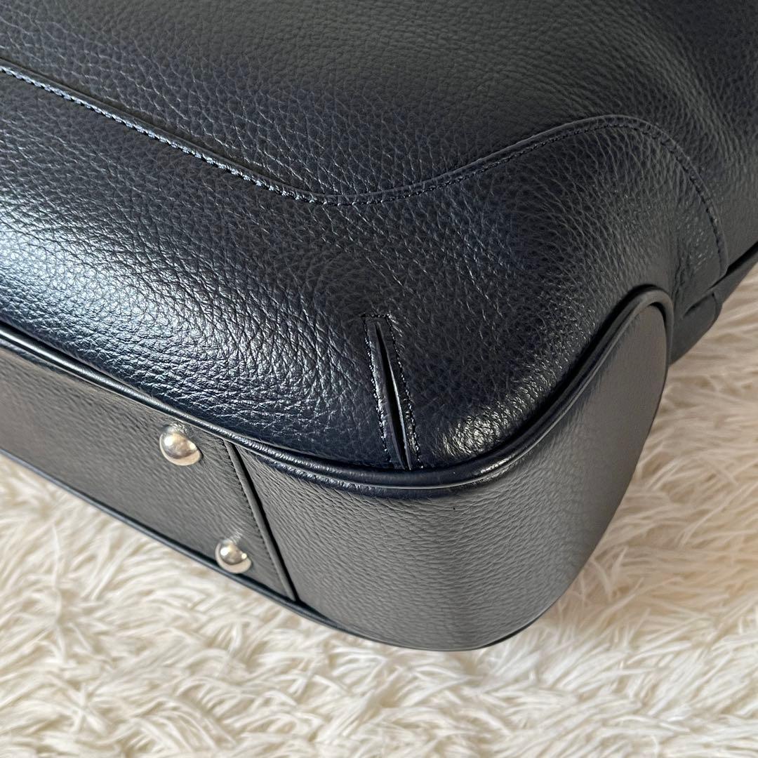 新品未使用✨ペッレモルビダ　トートバッグ　メイデンボヤージュ　ネイビー　シボ革