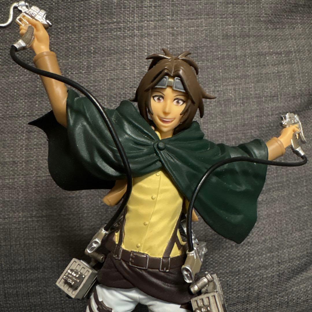 進撃の巨人 ハンジ フィギュア 立体起動装置 - メルカリ