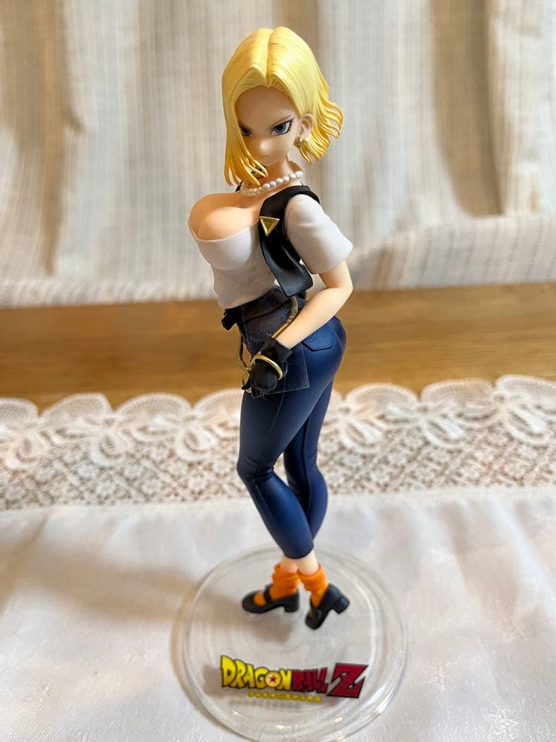 メガハウス　ドラゴンボールギャルズ　ランチ　18号　ブルマ　バニー　フィギュア