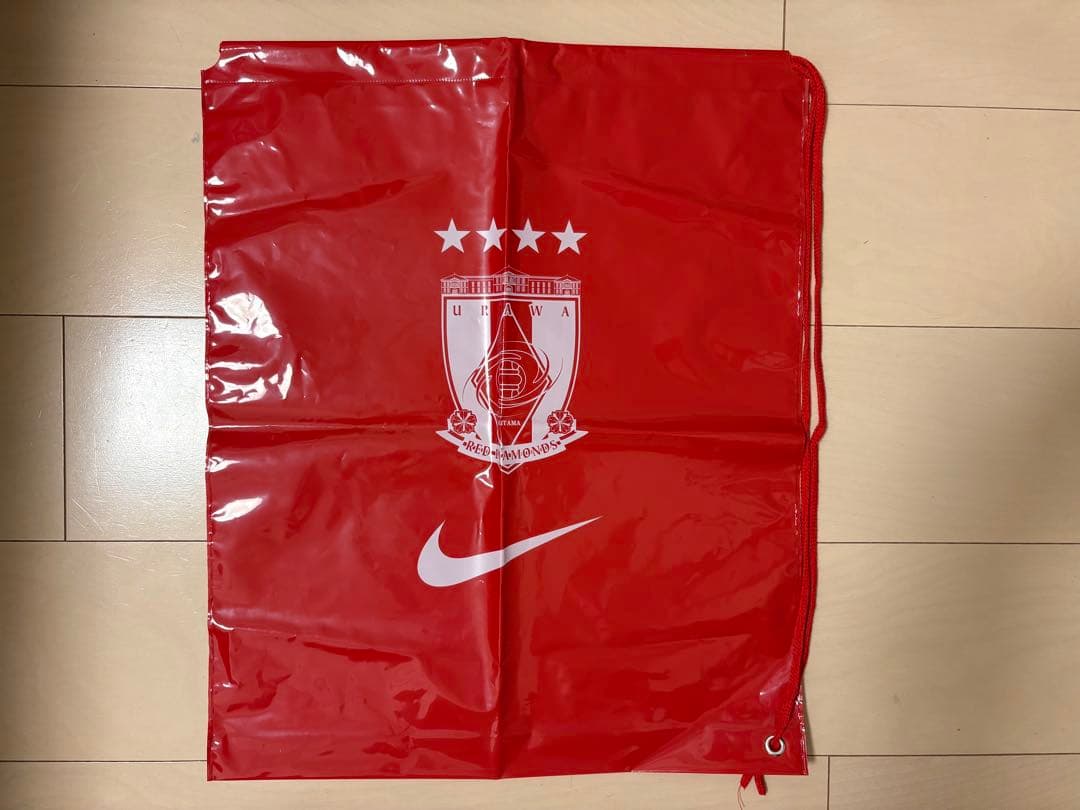 浦和レッズ 2024年 3rdユニフォーム おまけ付（缶バッチ、キーホルダー）