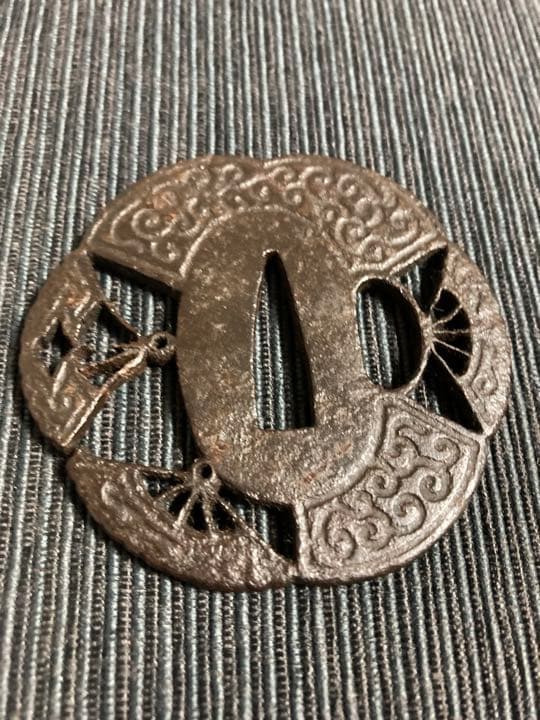 刀装具　透かし鍔　扇子透かし図　骨董