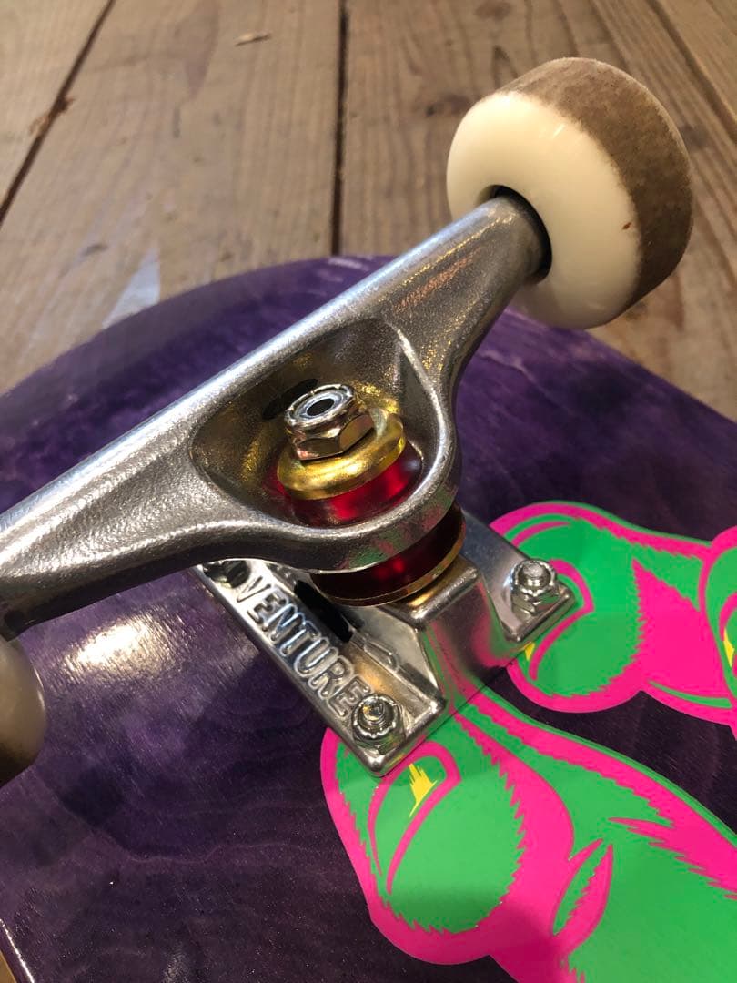 専用品　　サンタクルーズ　スケートボード　8×31.28インチ　スケボー