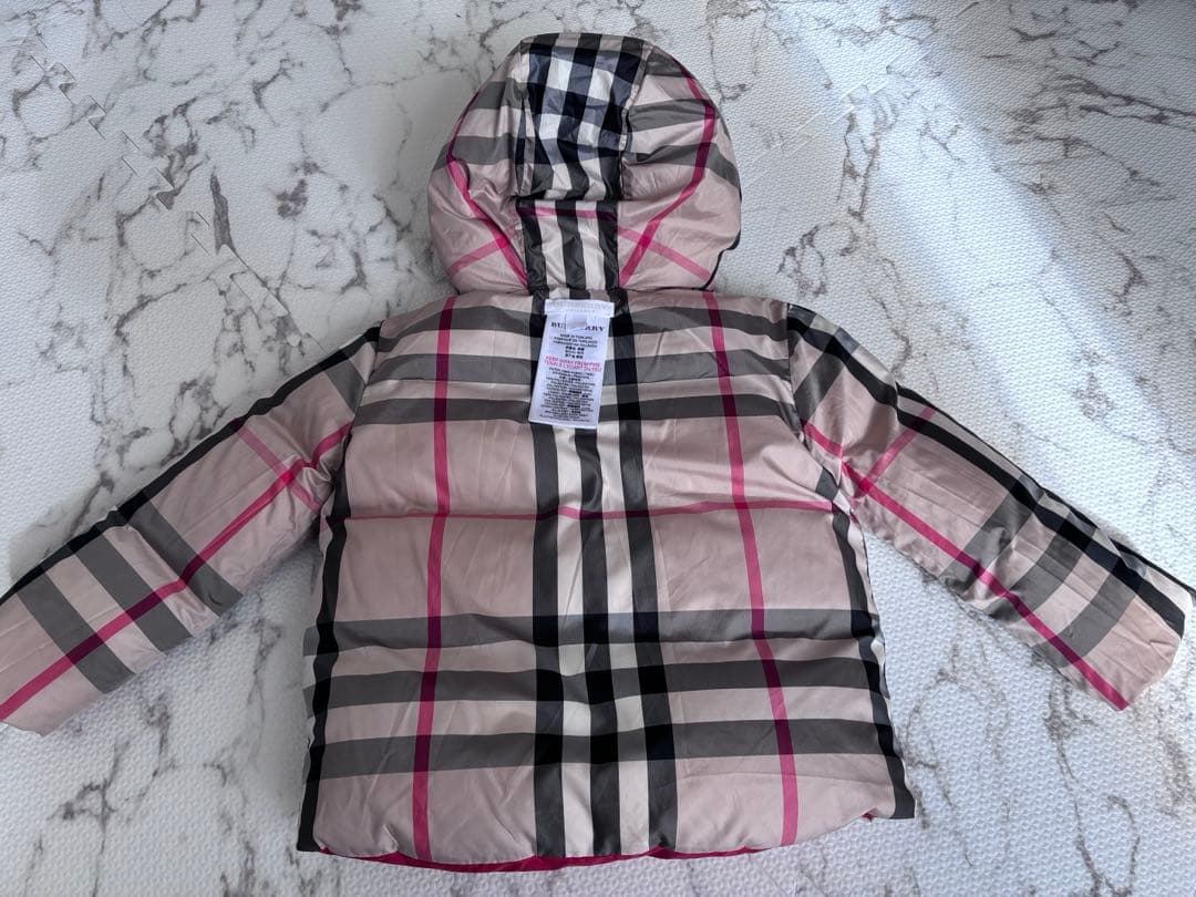 Burberry 赤 チェック柄 ダウンコート98㌢8Y