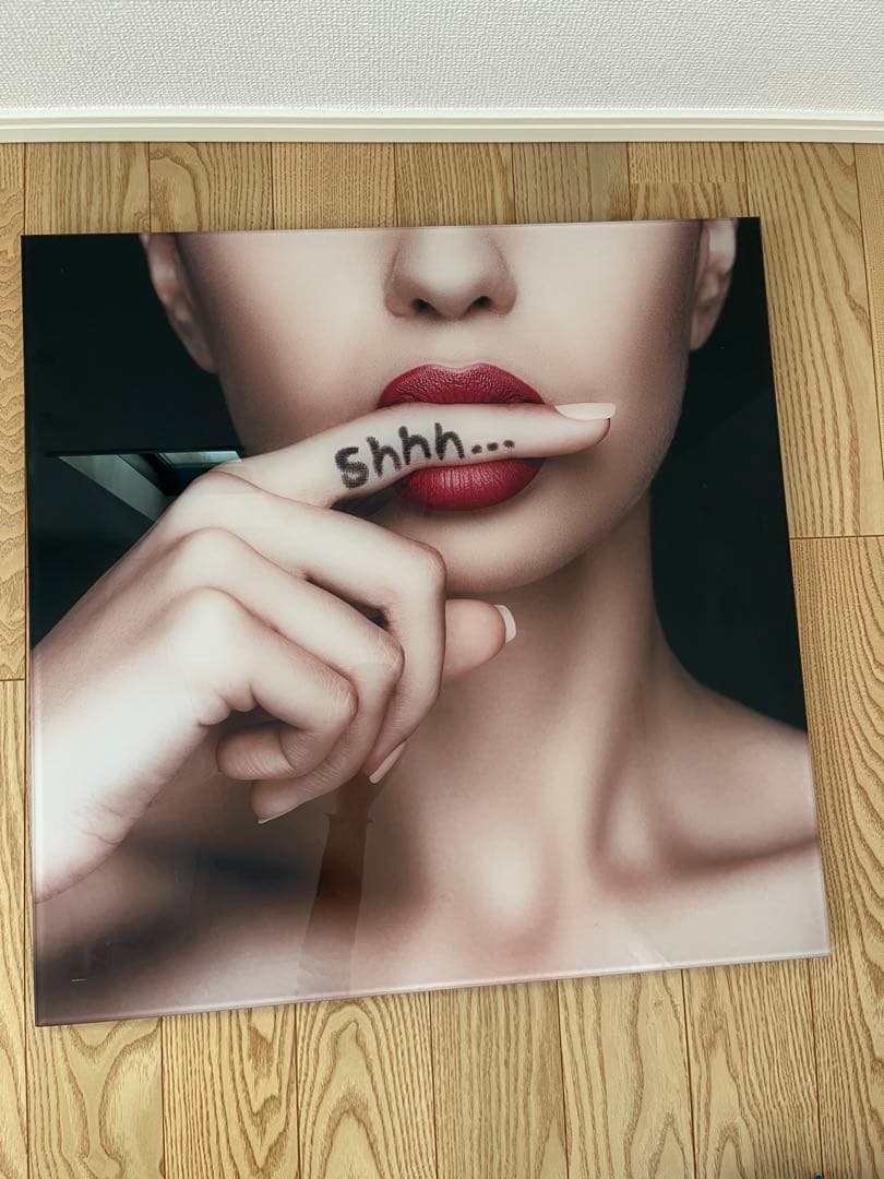 フランフラン ウーマンリップ アクリルアート アートボー