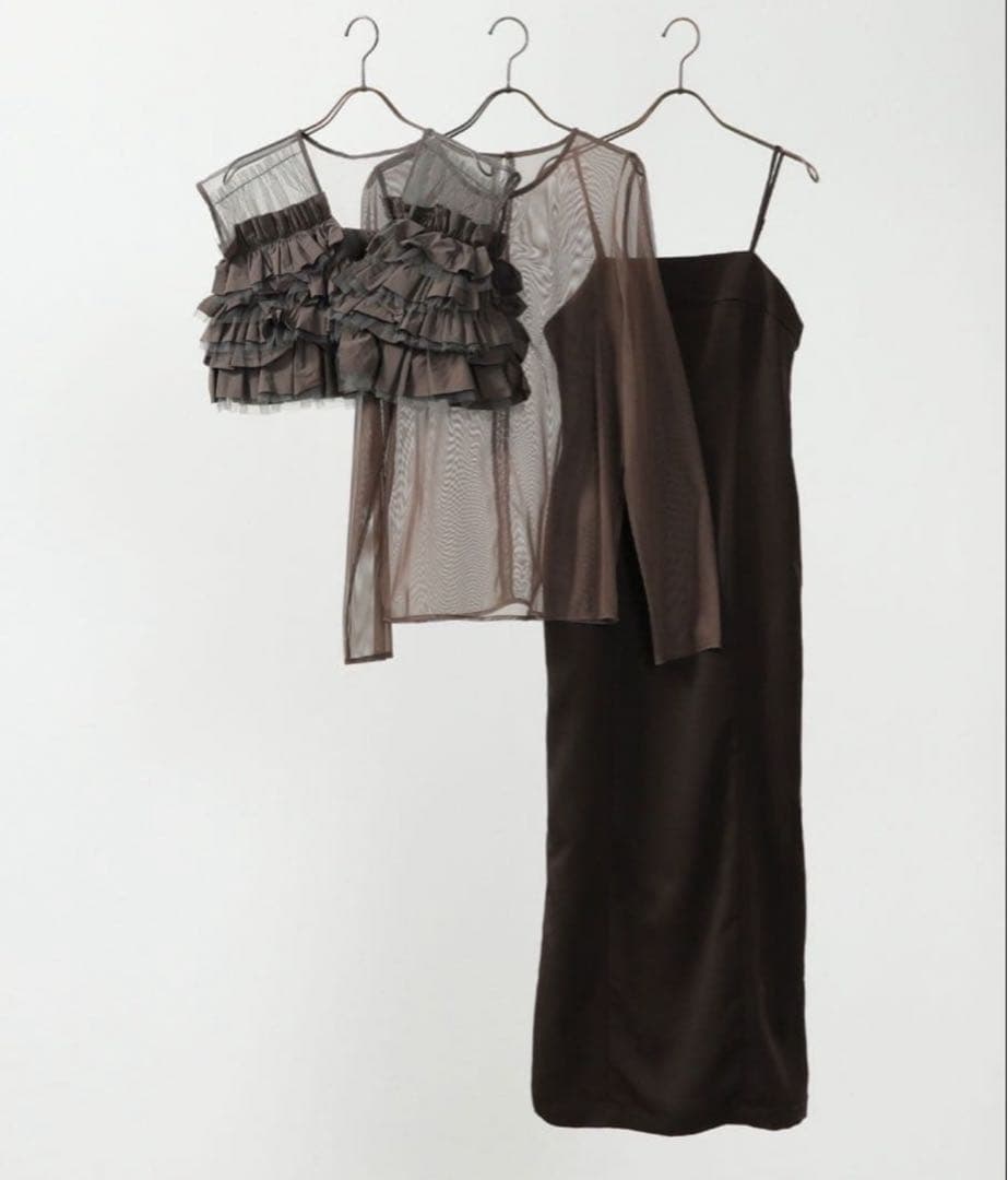 kana ボリュームフリルベスト シアートップス キャミワンピ 3点セット M