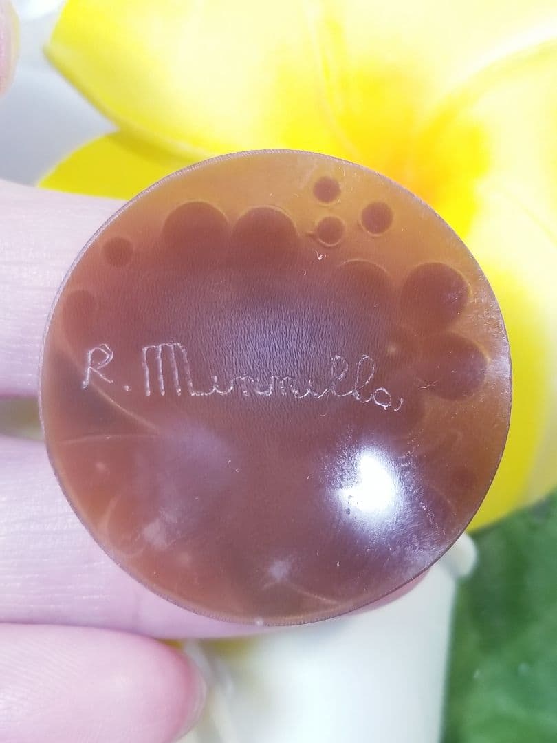 KS-043 【ロザリオ・メンネッラ】作　天然シェルカメオルース