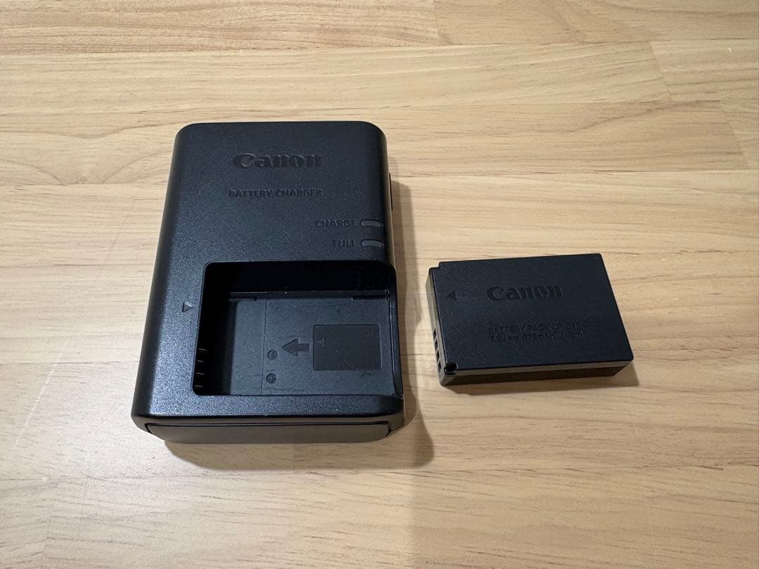 限定値引き】Canon EOS M10ダブルレンズキット SDカード64G付き