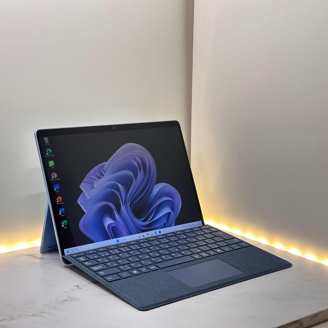 【サファイア】【新品同様】Surface Pro 9 Core i5/8/256