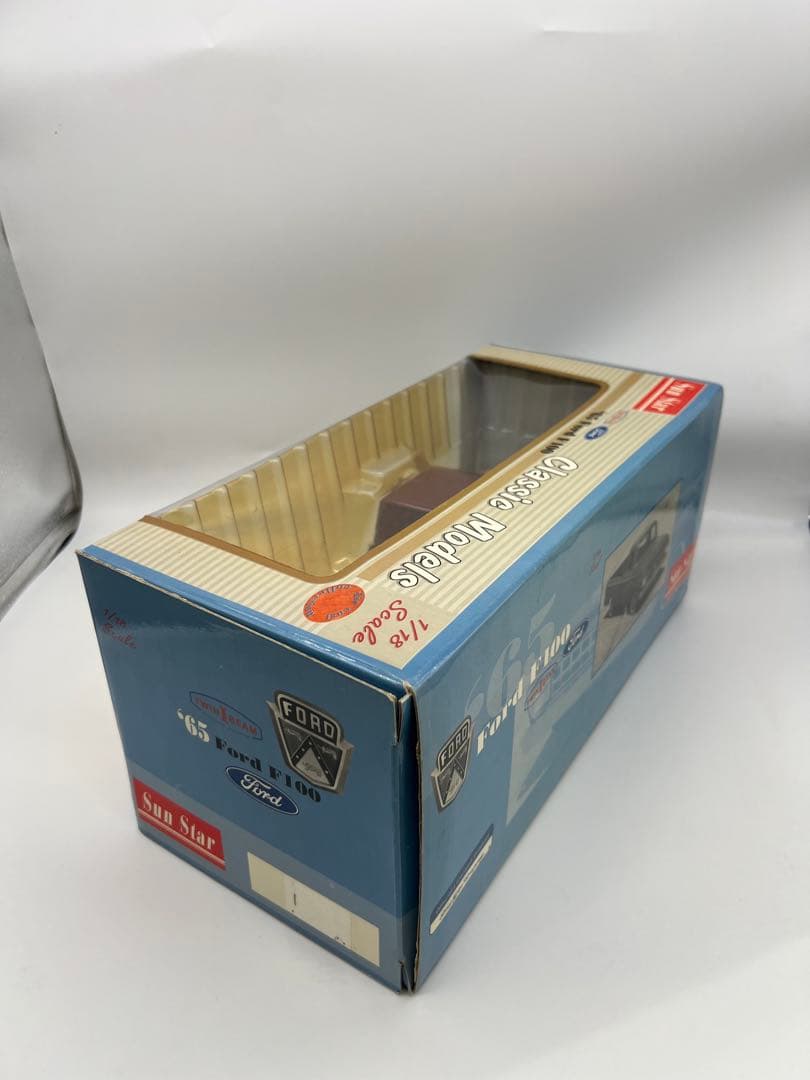 No248 ミニカー1/18箱あり Chevrolet LOWRIDER