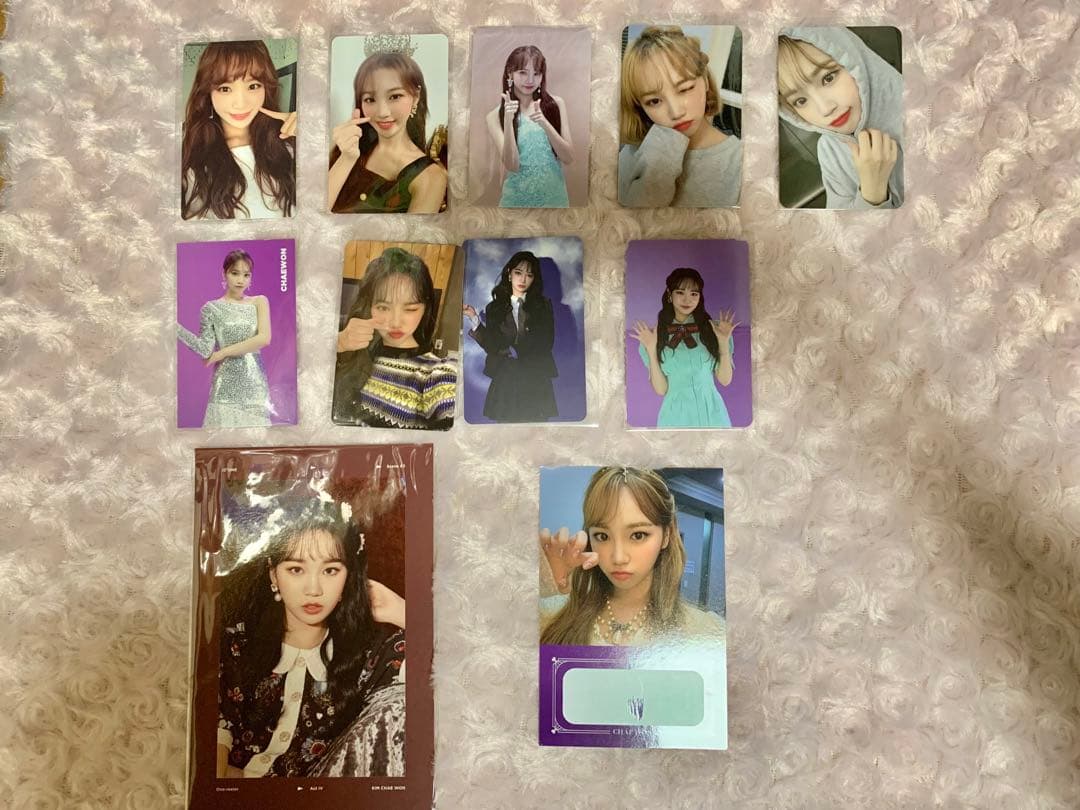 IZ*ONE ユリ 生写真&アルバム封入トレカ IZ*ONE トレカ 封入物