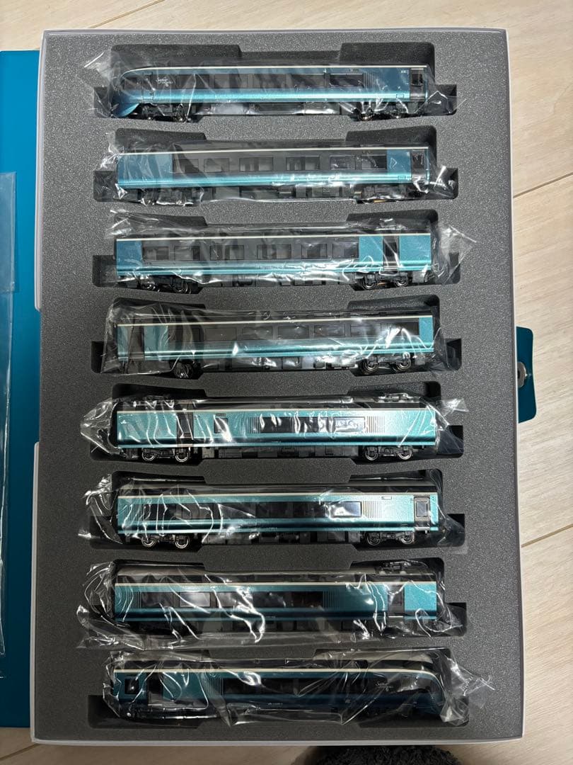 KATO 10-1661/1662 E261系 サフィール踊り子