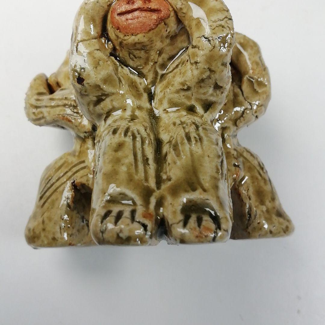 Ｔ６７５　蓋置　『伊羅保　三猿蓋置』『信楽焼』『奥田英山 造』　共箱　茶道具