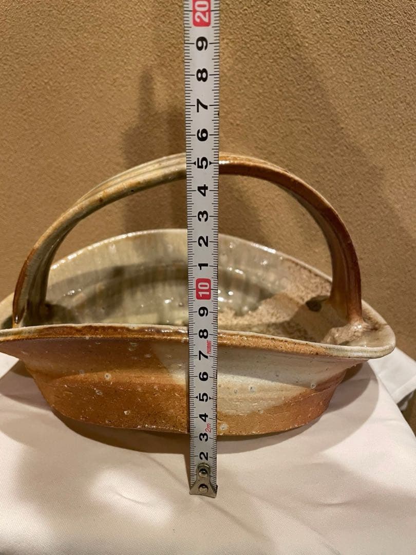 灰釉手付き鉢　陶器　箱無し　作者 小島憲二　
新品未使用