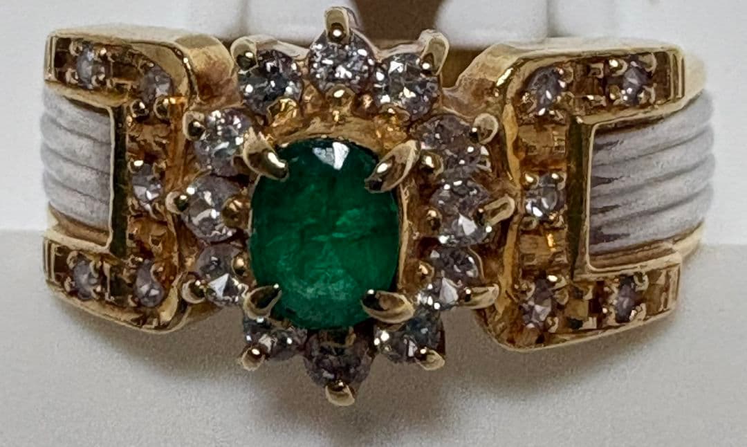 エメラルド PT900ダイヤモンド リング