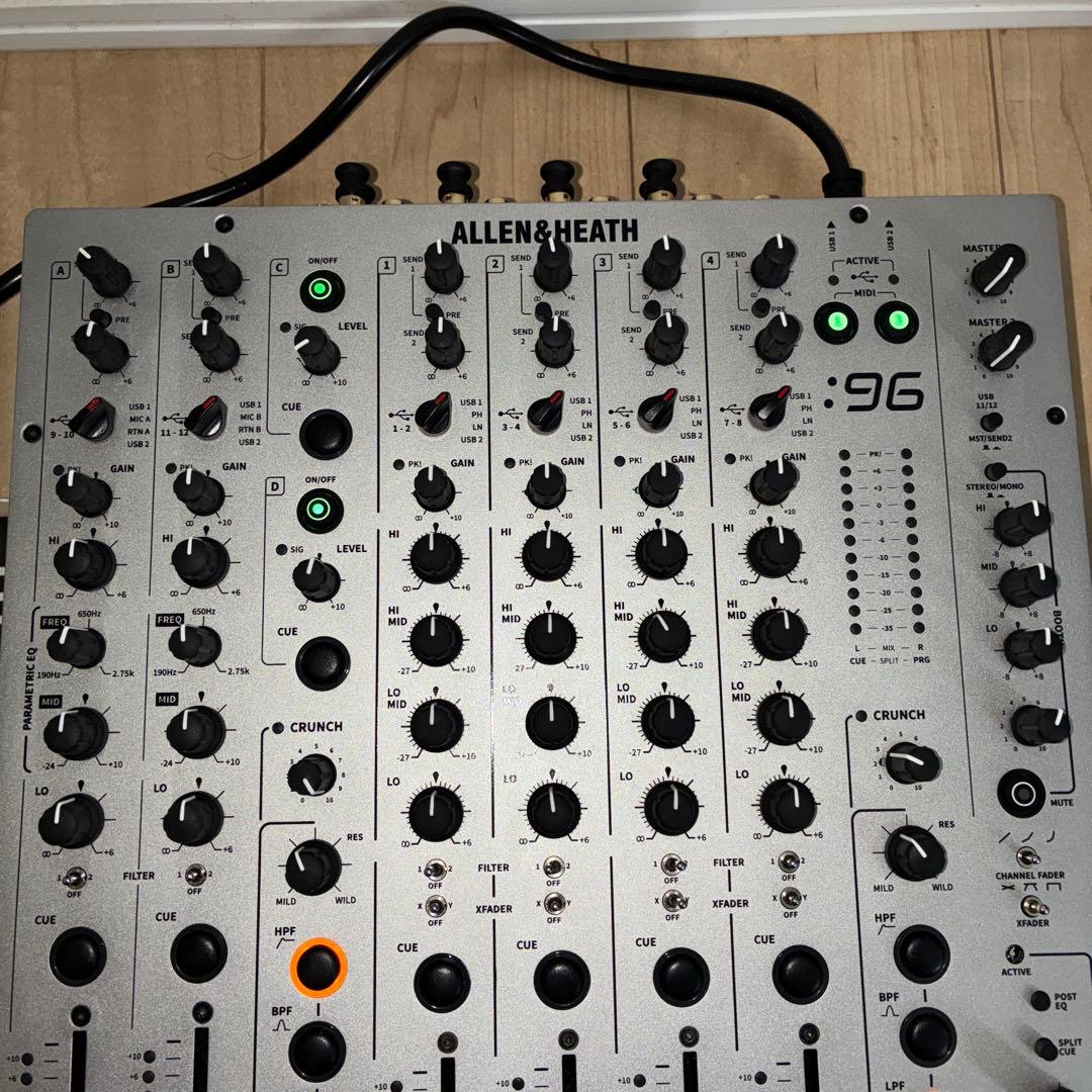 ALLEN&HEATH Xone:96 DJミキサーデッキセイバー付き美品！