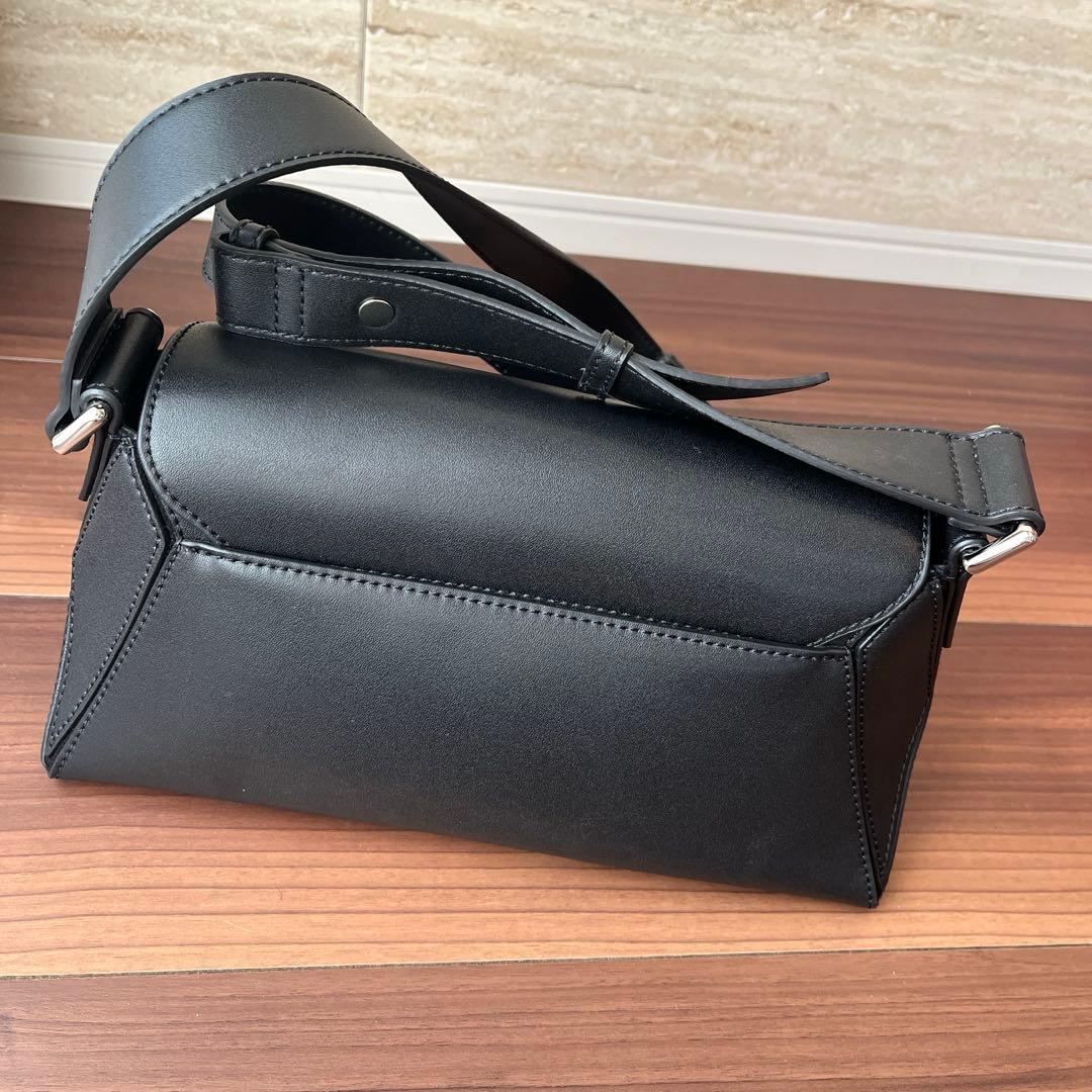 CHARLES & KEITH Nasrin ナスリン　ショルダーバッグ