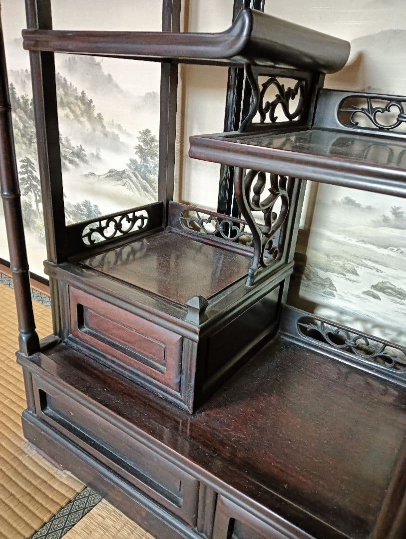 ダークブラウン 赤っぽいウッド ガラス扉キャビネット 昭和 レトロ