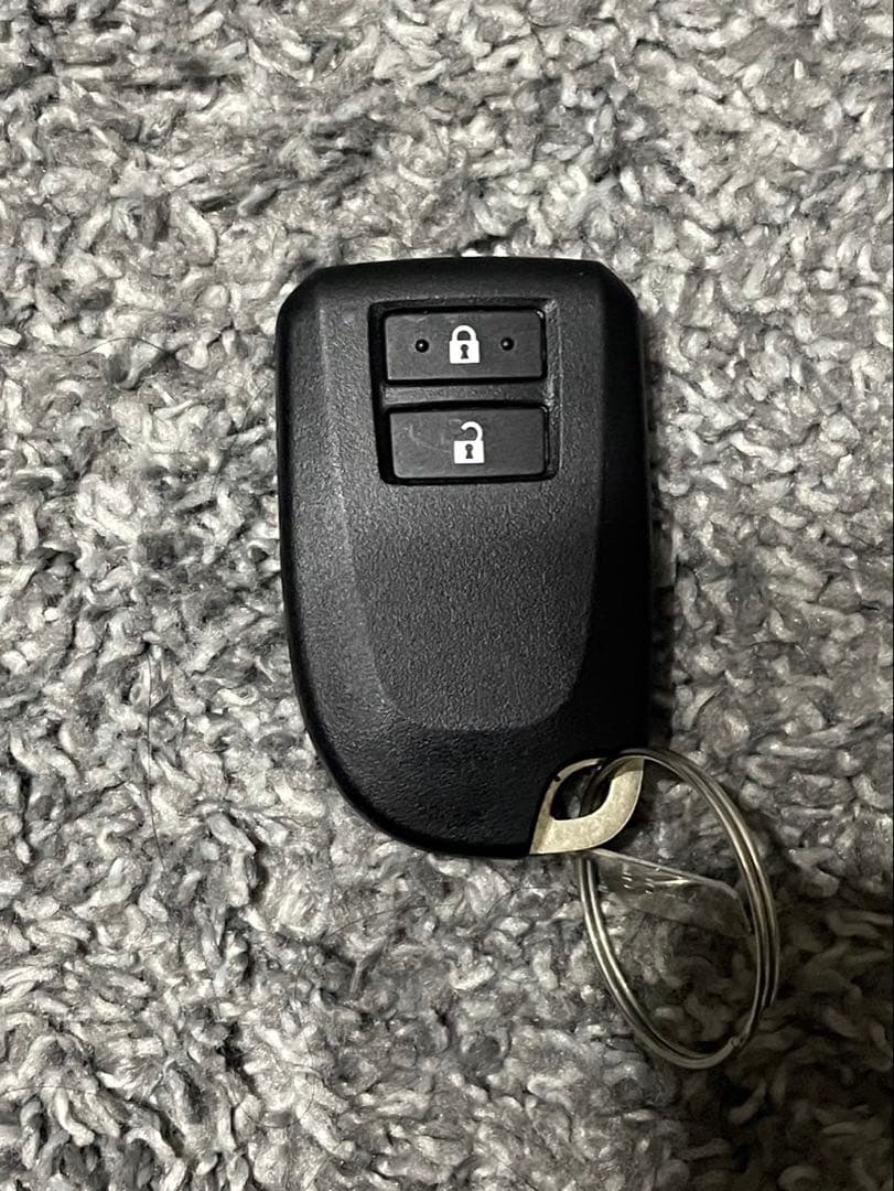 【美品】TOYOTA ハイエース　純正スマートキー　スペアキー　鍵