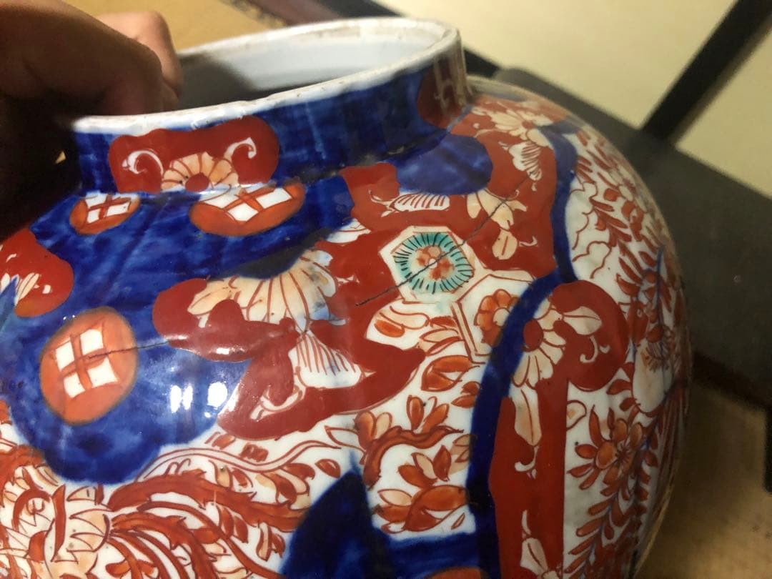 どっしり迫力ある花籠色絵の伊万里大壺 検古伊万里骨董古道具花