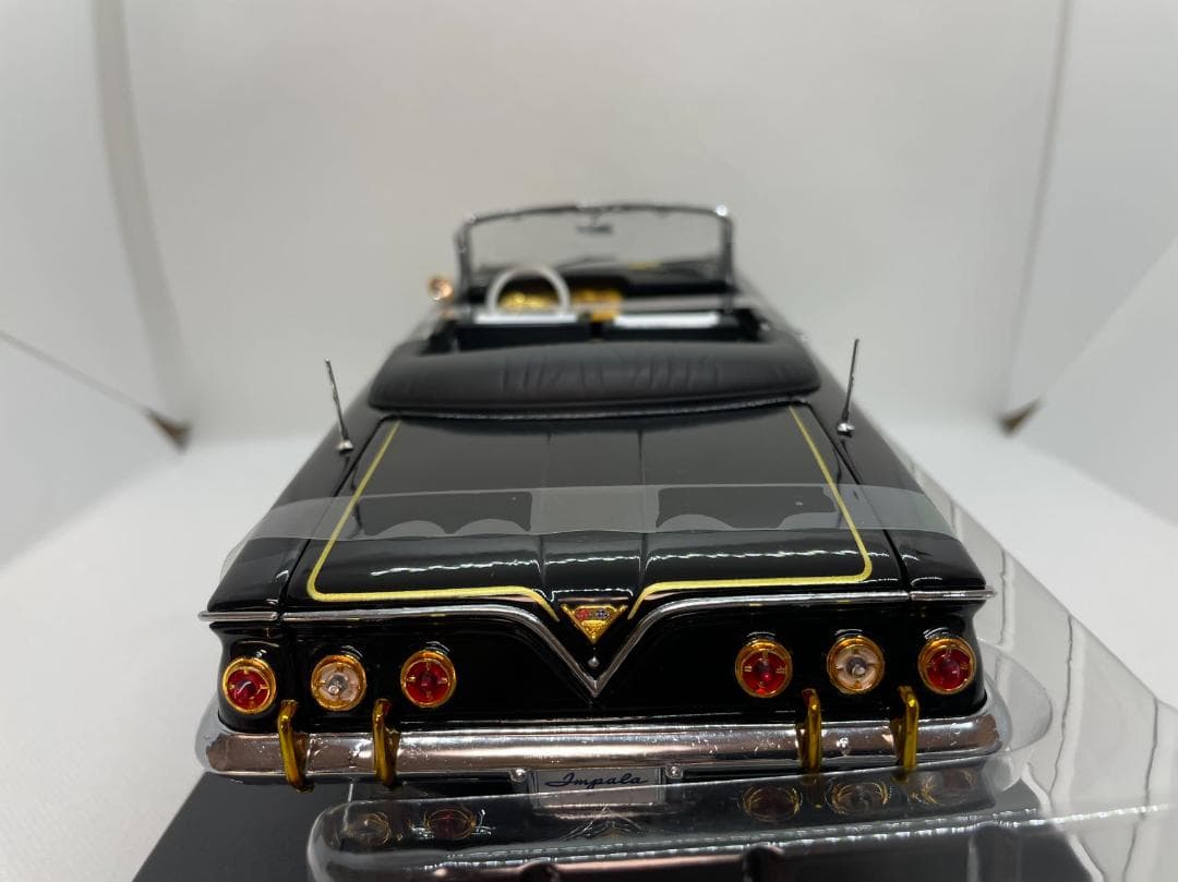 105-012 サンスター 1/18 シボレー インパラ Lowrider