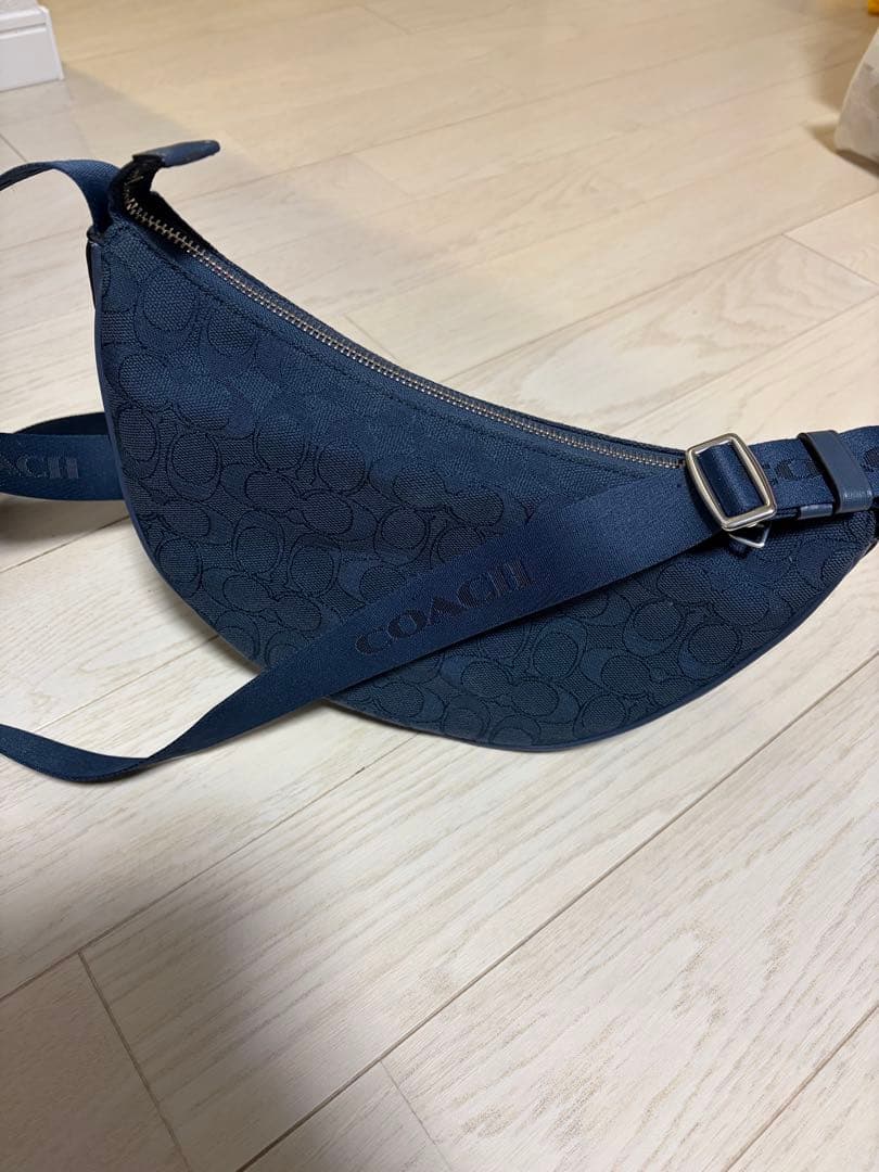 Lin 様 COACH ペース ショルダー バッグ・シグネチャー キャンバス