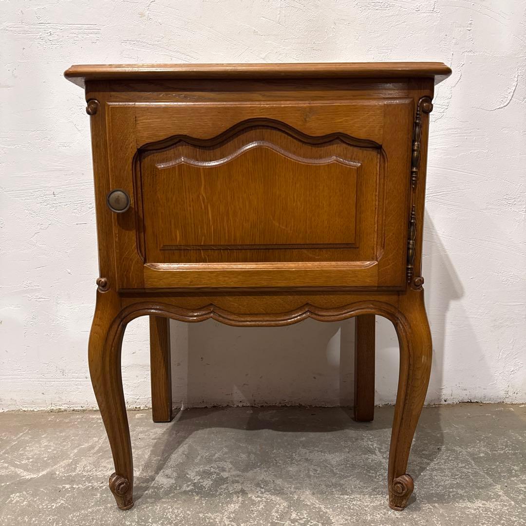 年末年始saleヴィンテージ 木製サイドテーブル 扉収納付き 1