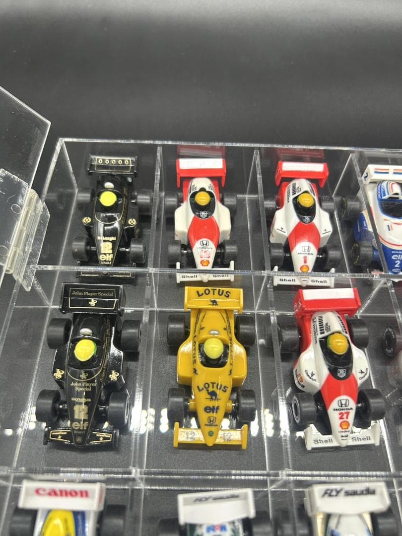 全コンプ・BOSSウィリアムズF1＆セナ財団公認プルバックカー ケース付き