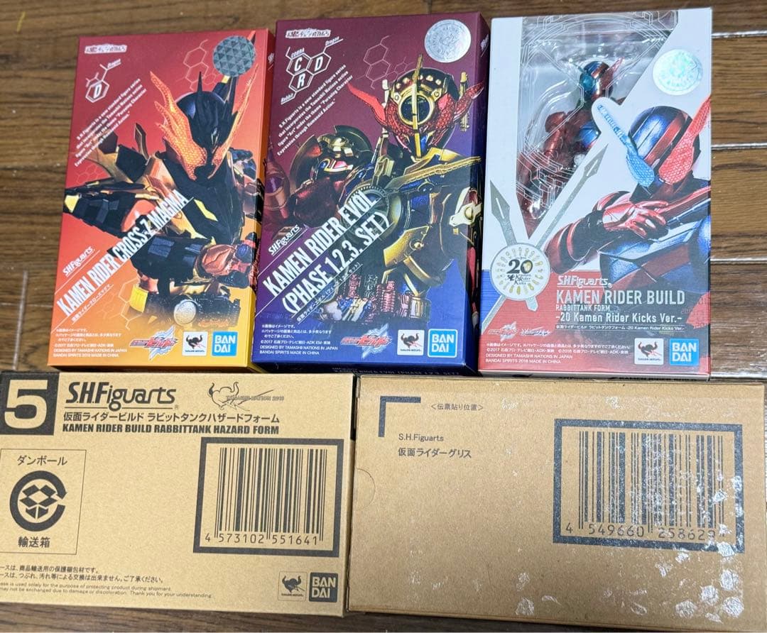 S.H.Figuarts 仮面ライダービルド まとめ売り 取寄 IDEC(アイデック/和泉電機) SLC40N-0706-CD1LB 1個 IE 取寄 IDEC