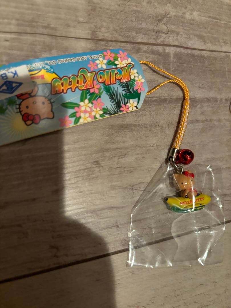 サンリオ ハローキティ 根付け 夏09海 バナナボート - メルカリ ご当地