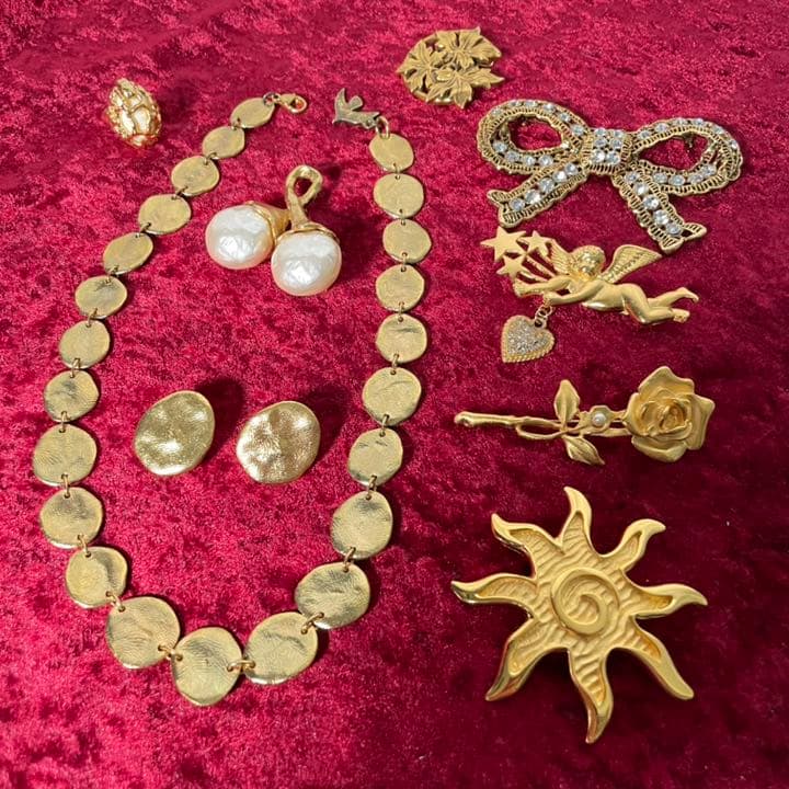 ヴィンテージ ブローチ2点＆ネックレス＆リング4点セット